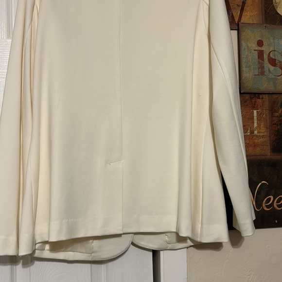 Ashley Stewart Blazer! Creme color! Great quality - Picture 6 of 8